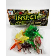 Set de insectos con pasto chicos x24